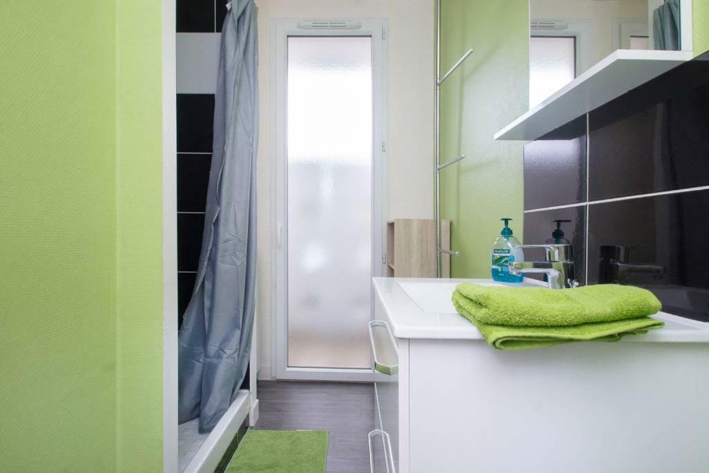 Appartement 2 Chambres - Parking Prive Ρεν Εξωτερικό φωτογραφία